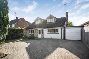 Cumnor Road, Farmoor, Oxford, OX2